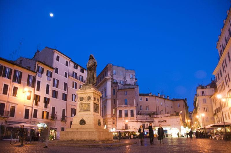 Casa Vacanze Campo De' Fiori Рим Экстерьер фото